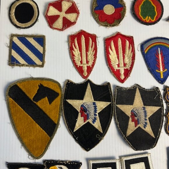 US Military WWII / Korea Military Infantry Insignia uniform patches 47 total - Picture 5 of 5